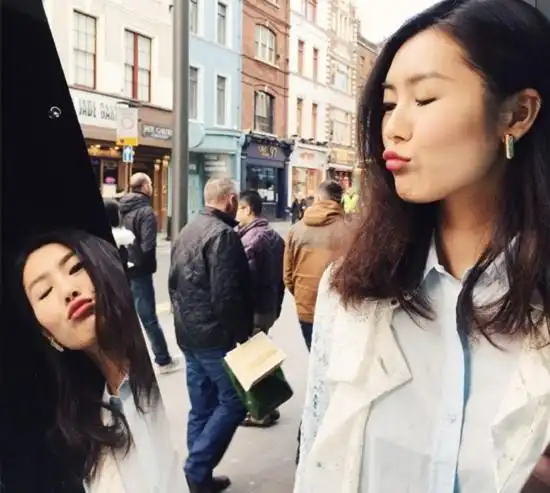 崔始源和刘雯真恋爱崔始源真实女友似出现图