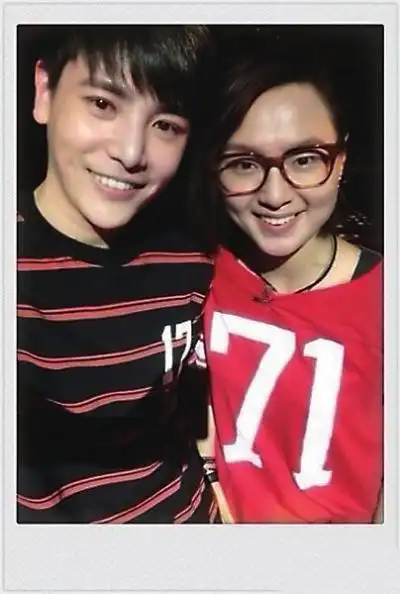 孙坚晒与周笔畅合影 网友:笔笔你还是从了吧