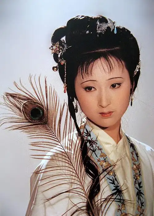 87版红楼梦陈晓旭饰林黛玉定妆照