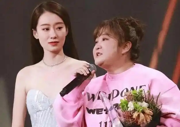 长得再好,也救不了"打回原形"的张小斐|贾玲|冯巩|小品|袁姗姗|央视