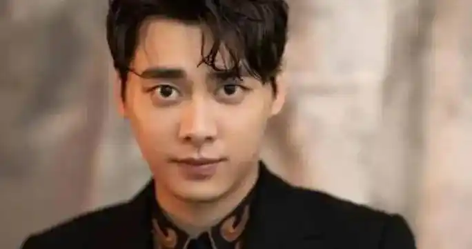 看了李易峰和他狂热粉的荒唐事,才知道,当年李幼斌说的话有多对_吴昕