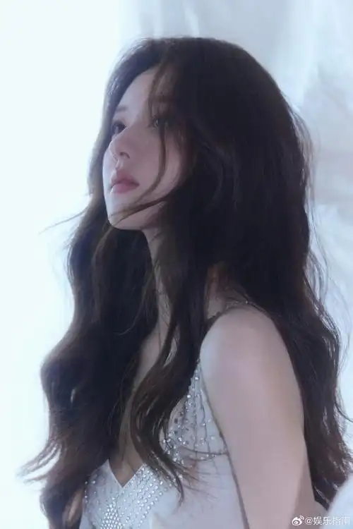 赵露思神明少女