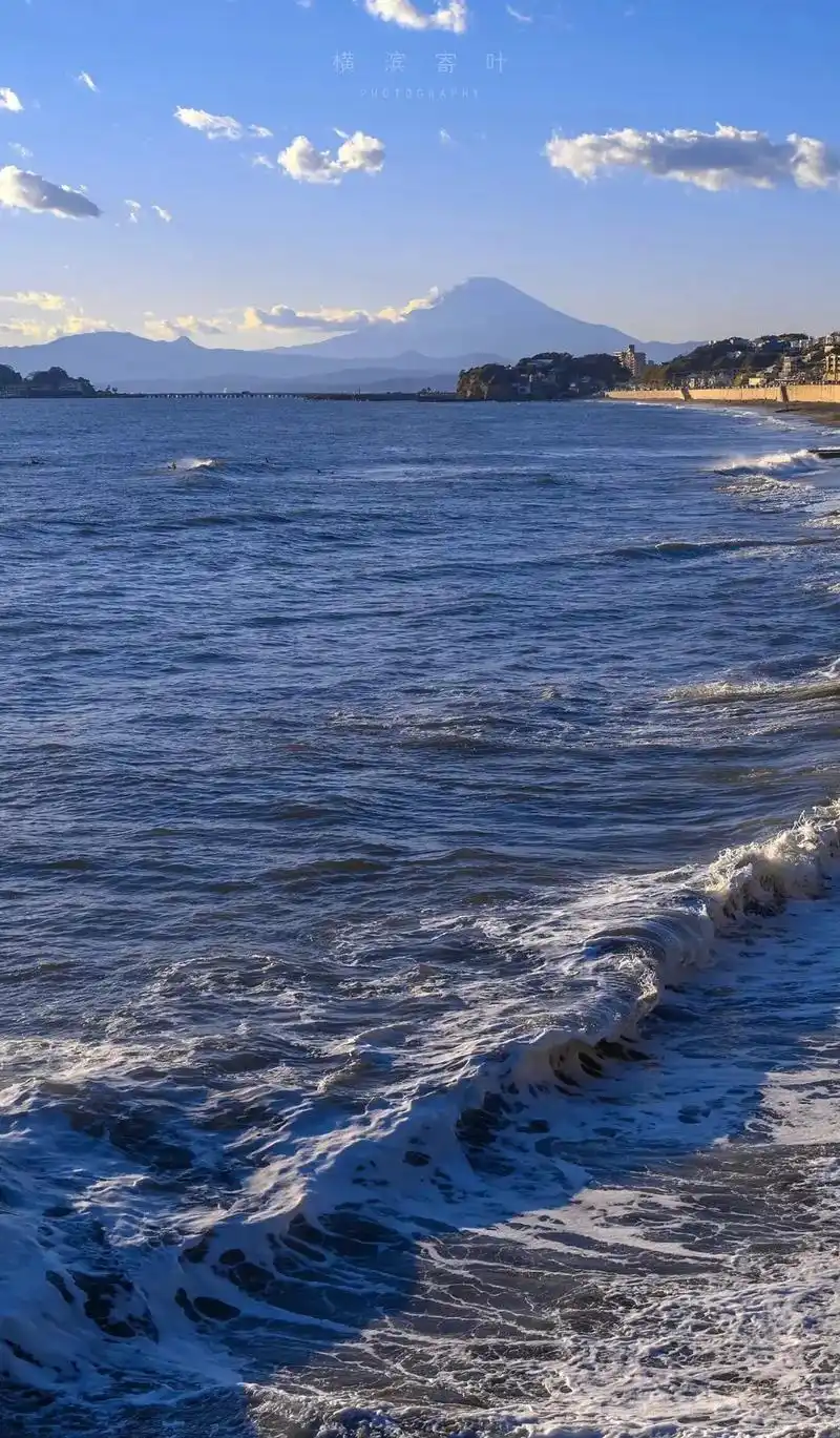 大海的表面有风平浪静,船过必留痕,但大海的深处是宁静的.人心 - 抖音