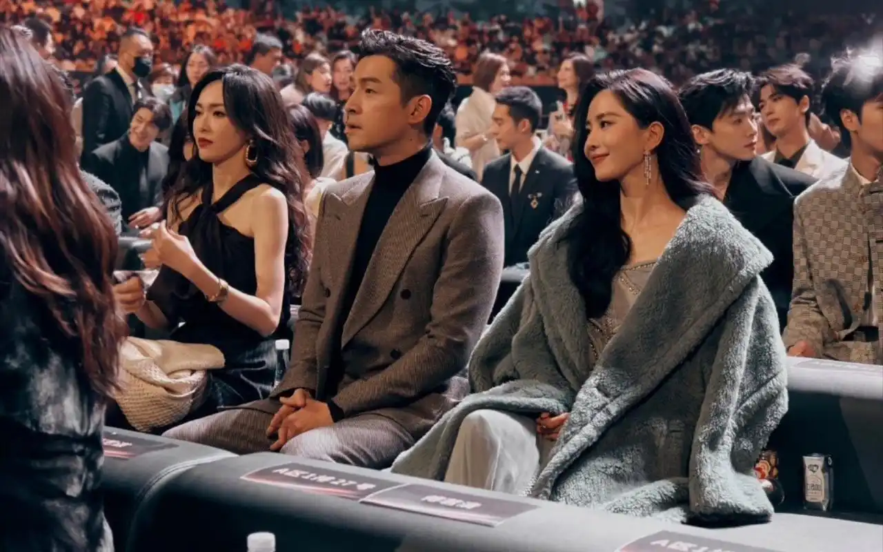 仙剑三又上分了!胡歌刘诗诗唐嫣同框了!微博之夜