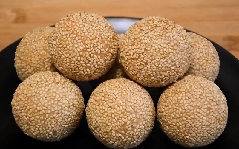 炸麻团家常做法步骤详细讲解外皮金黄酥脆个个空心不开裂