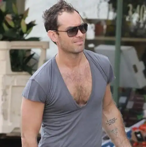 有胸毛的男人更吸引人吗?