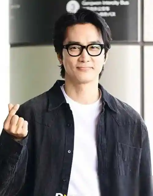 宋承宪与刘亦菲岁月考验下的人生比较