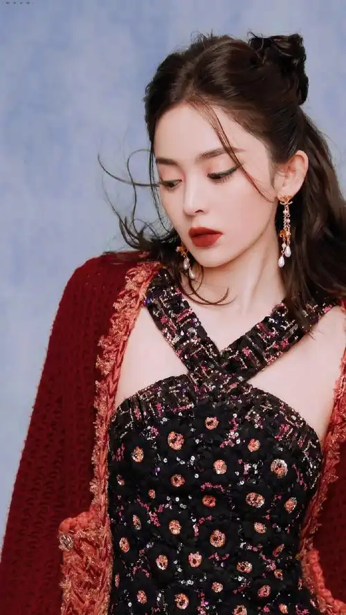 古力娜扎vogue活动造型写真