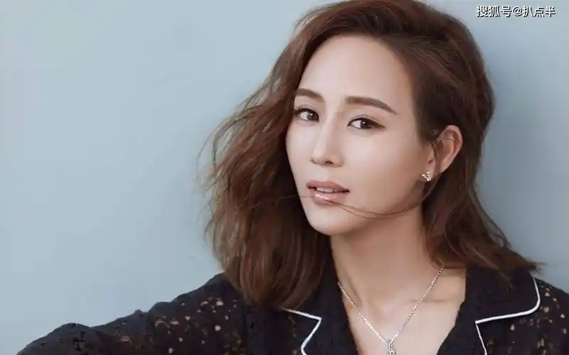 张钧甯官宣恋情:曾情断赵又廷,拒绝邱泽,年过40一度无人敢娶?