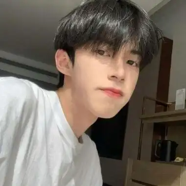 男生真人头像帅气图片同一个人