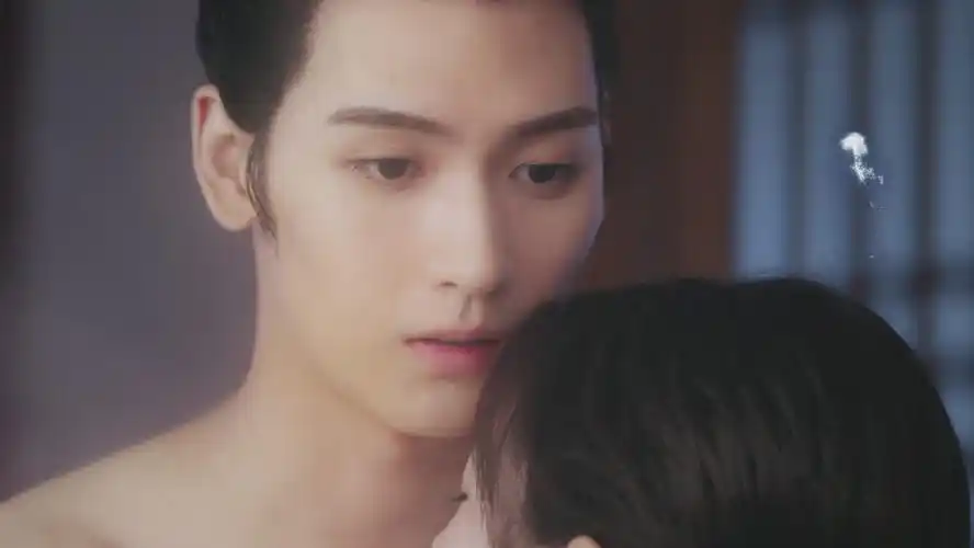 网剧《花好月又圆》截图,黄俊捷与李庚希.