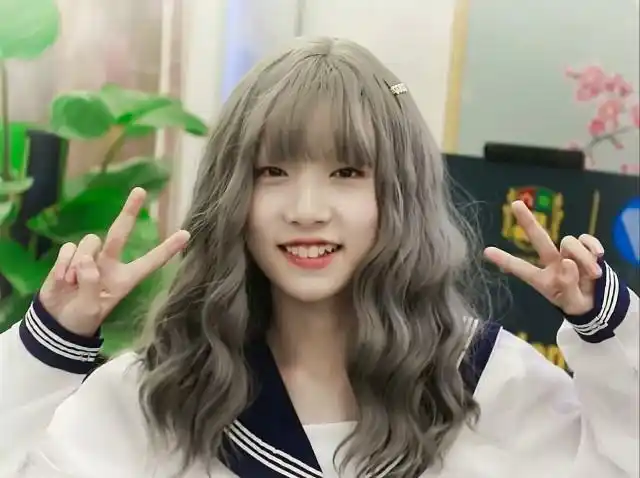 时代峰峻三代的女装照片