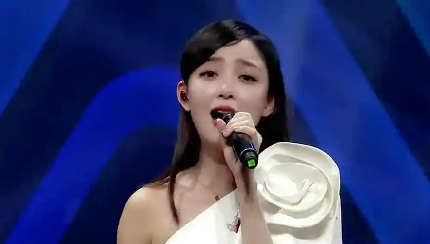 蒙面歌王中颜值最高的女嘉宾出现了