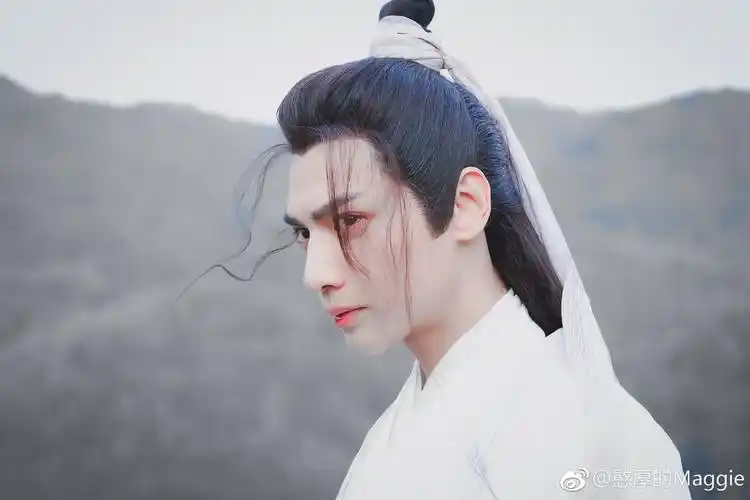 罗云熙 写真壁纸 男头 古装男神 古风仙侠 街拍 美男帅哥 香蜜 润玉