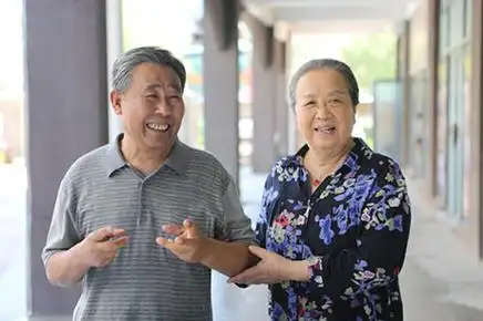 80岁李明启近照曝光由于演坏婆子登峰造极至今戏外还常遭人打骂