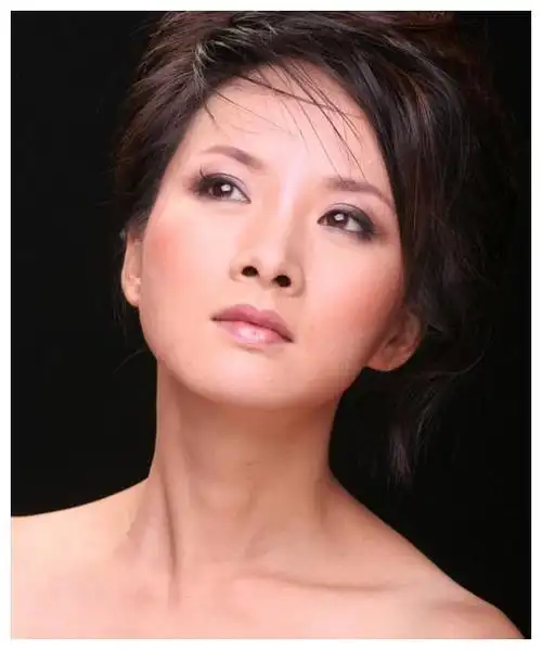 还记得"李香秀"谢兰吗?29岁结婚,41岁才生得一子,如今成这样