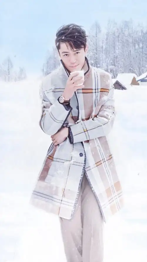 霍建华 2016年3月下《时尚芭莎》摄于日本北海道