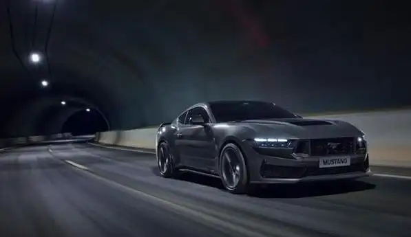 全新福特mustangdarkhorse50lv8高性能跑车中国首秀