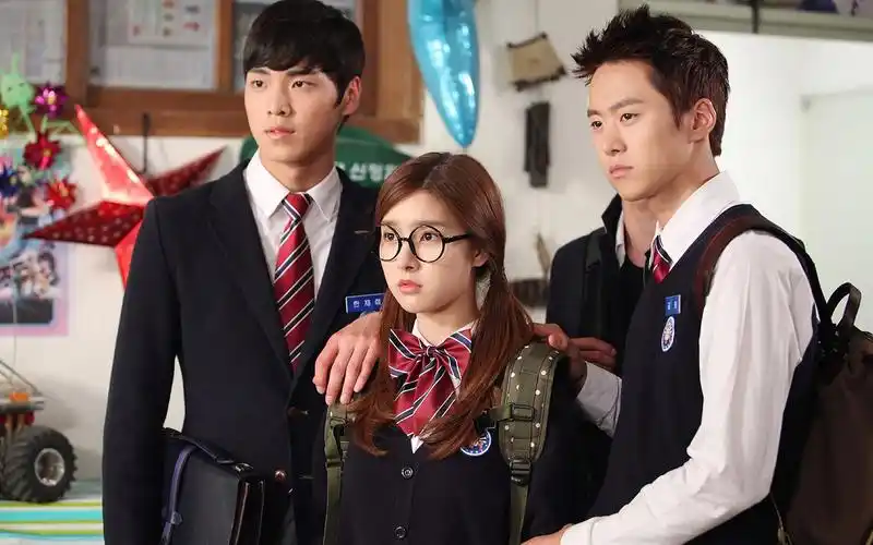 下课后福不福电影剧照桌面壁纸