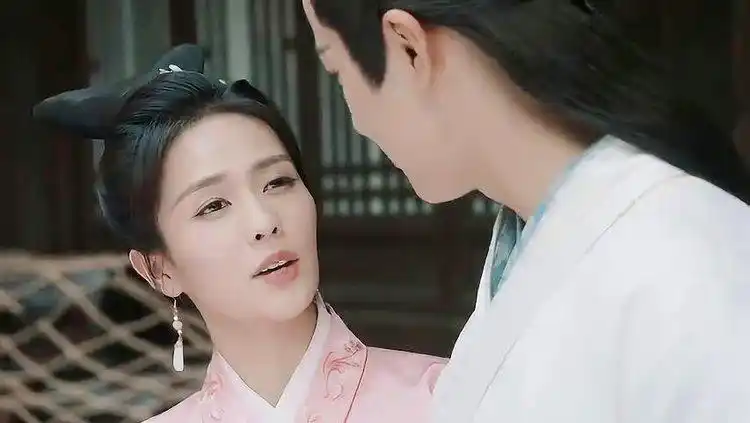 龙傲一李清流甜蜜暴击##九流霸主大结局# 她来了来了,白鹿