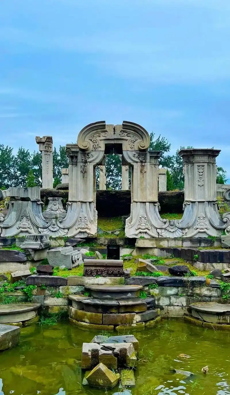 圆明园 往年照片.往年照片,当年火烧圆明园的主谋额尔金,三年 - 抖音