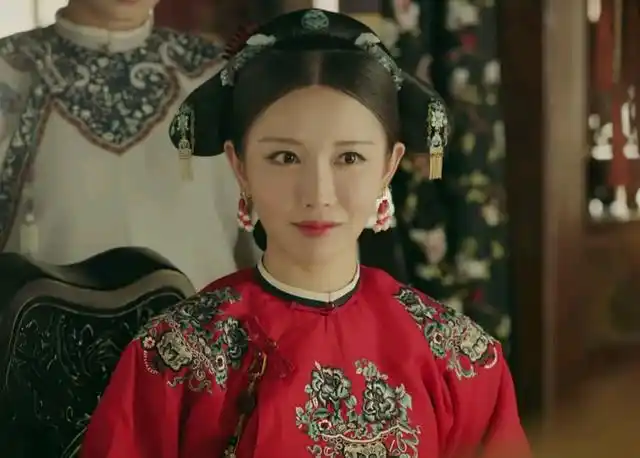 《延禧攻略》纯妃和嘉嫔的头饰欣赏