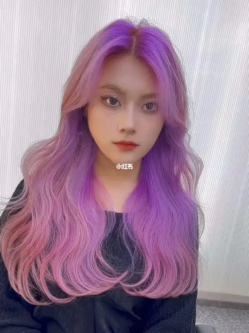 粉色,紫色真的太火了吧~不仅气质显白还超级百搭有饱和度高的紫色也有