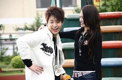 婚后4年,潘玮柏演唱会胖到200斤,网友:变化太大差点认不出