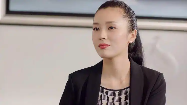 小幸福:德顺约见凯特李告知公司实情,不料凯特李不信