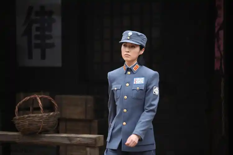 p>《义者无敌》是"英雄无敌"系列电视剧六部曲第五部,其他五部分别是