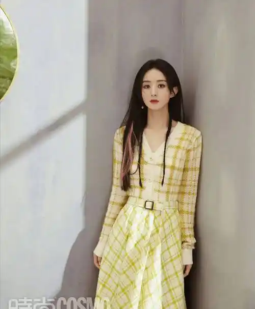 cosmo9月刊:赵丽颖的封面背后,时尚与真实的较量引发争论!