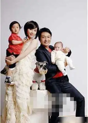 马景涛按理说该好好珍惜现在拥有的,但是偏偏再一次的选择了抛弃妻子