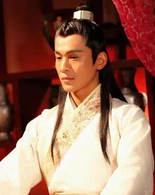 乔振宇:46岁的"老戏骨",长得帅还顾家,娶小8岁娇妻相伴至今