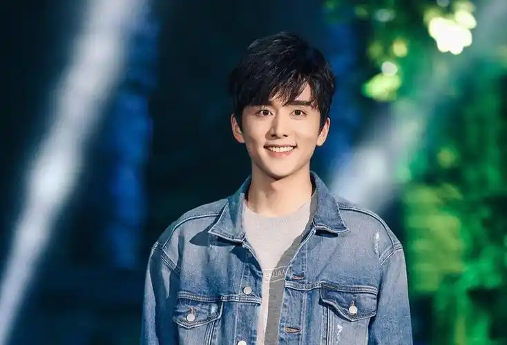 讨论张新成经纪人是谁