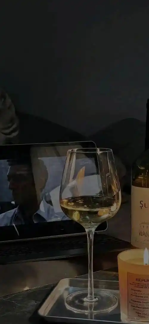 专题 | 高级ins黑色系氛围感壁纸