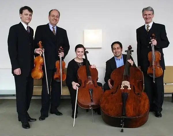 nocturne的相册-一个管弦乐团的诞生