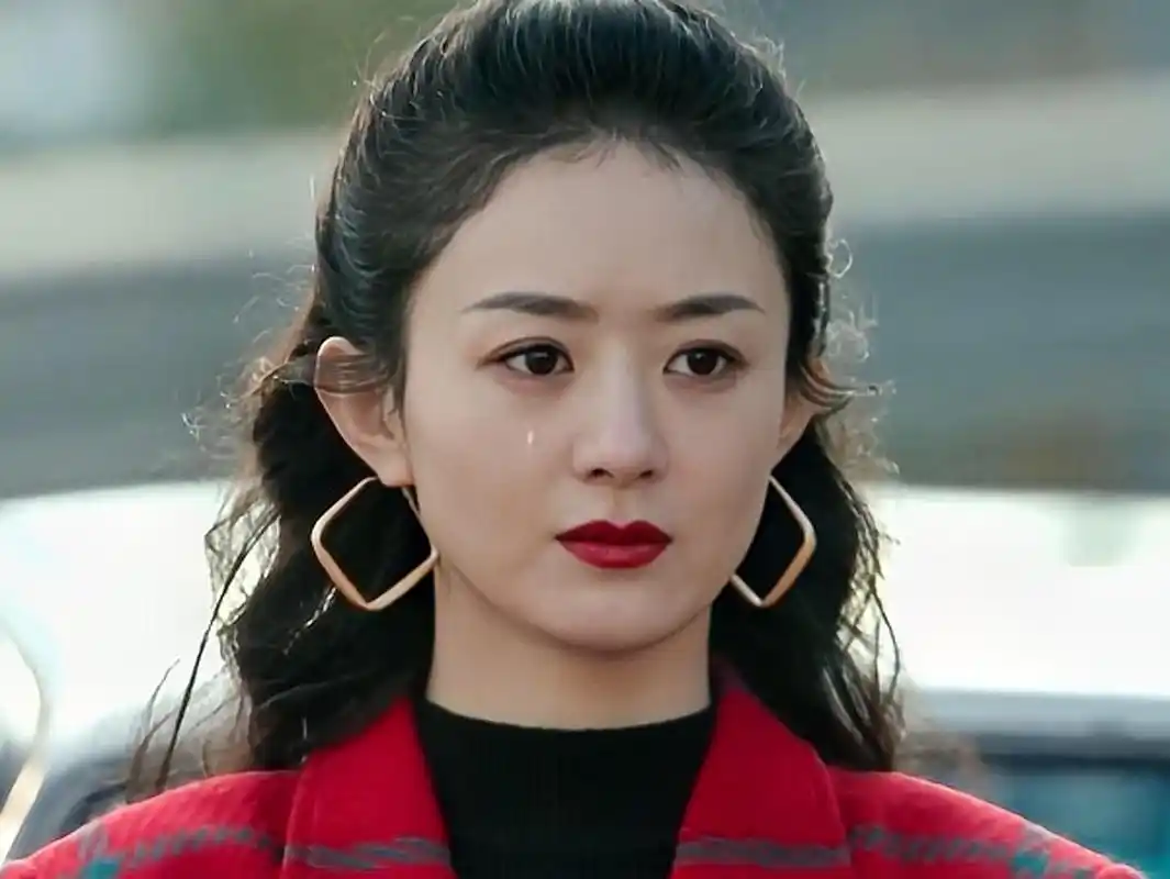 终于等来了赵丽颖的新剧《风吹半夏》,播放已破10亿