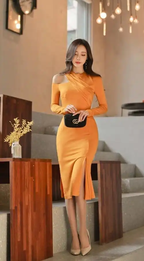 穿在身上显得更加的气质柔雅看美女的全身短发美女全身图片全身粉色系