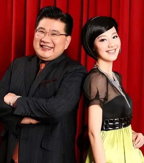 九转大肠受害者,"上海第一主持人",为你揭秘曹可凡的双面人生