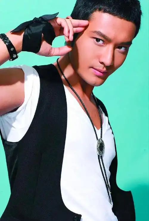 没有代表作,45岁依然纠结身高问题,黄晓明的另类中年危机