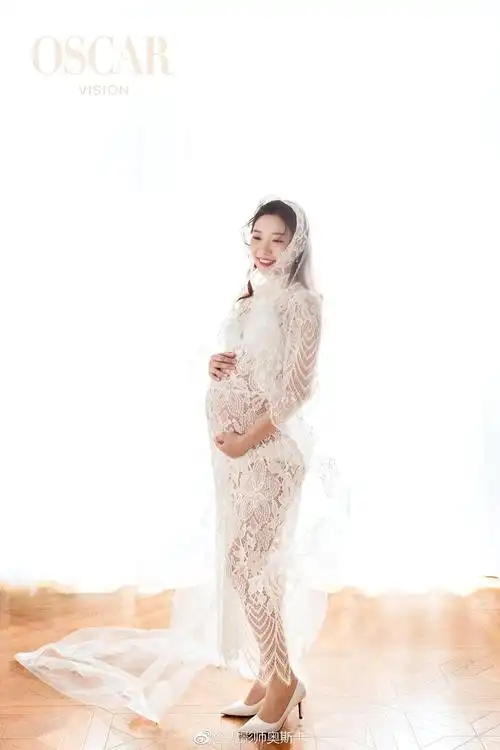 最美文艺女青年的孕妇三连发,第三发,美炸的白纱孕妇照