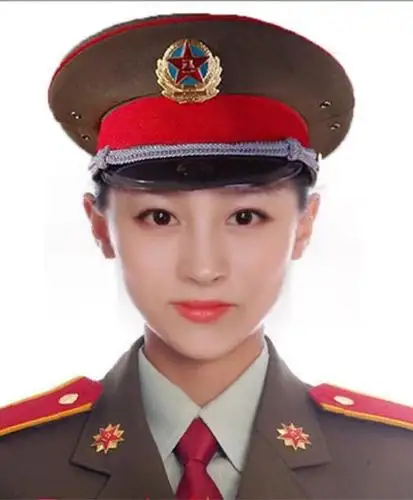 趁着建军节的热度,都来晒晒自己的军装照咧