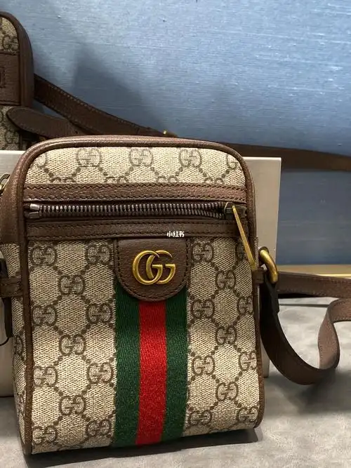 gucci  #男士斜挎包  #古驰gucci昨天 09:20回复多少90一言之