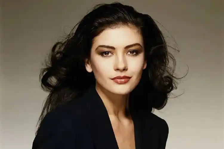 世界公认最美的10个女人中国只有一人上榜