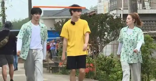 原创原创183刘耀文与181利路修同框身高差咋回事谎报身高可不好