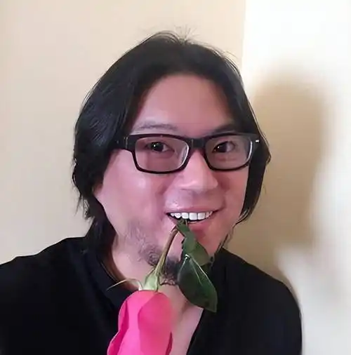 53岁高晓松暴瘦认不出!剪短发瓜子脸似肖战,改头换面疑想复出?