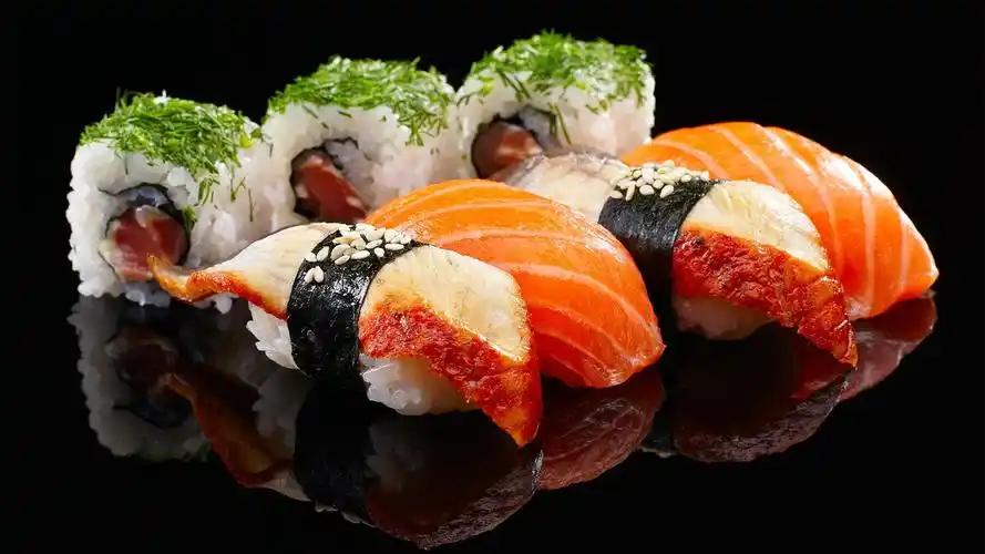 饭卷,寿司,三文鱼,食物 640x1136 iphone 5/5s/5c/se 壁纸,图片,背景