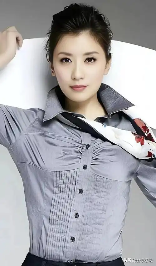 贾静雯明星壁纸(7)|记者_网易订阅