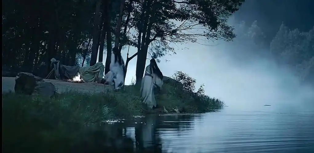 难怪一个海外观众留言说,当他看见阿絮的脸,足足有