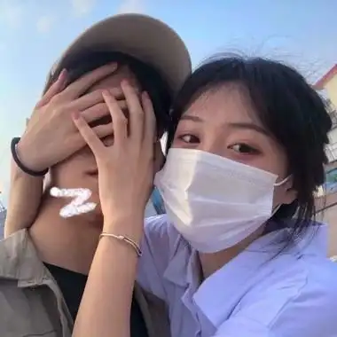 2021陪你走过四季的甜蜜情侣头像